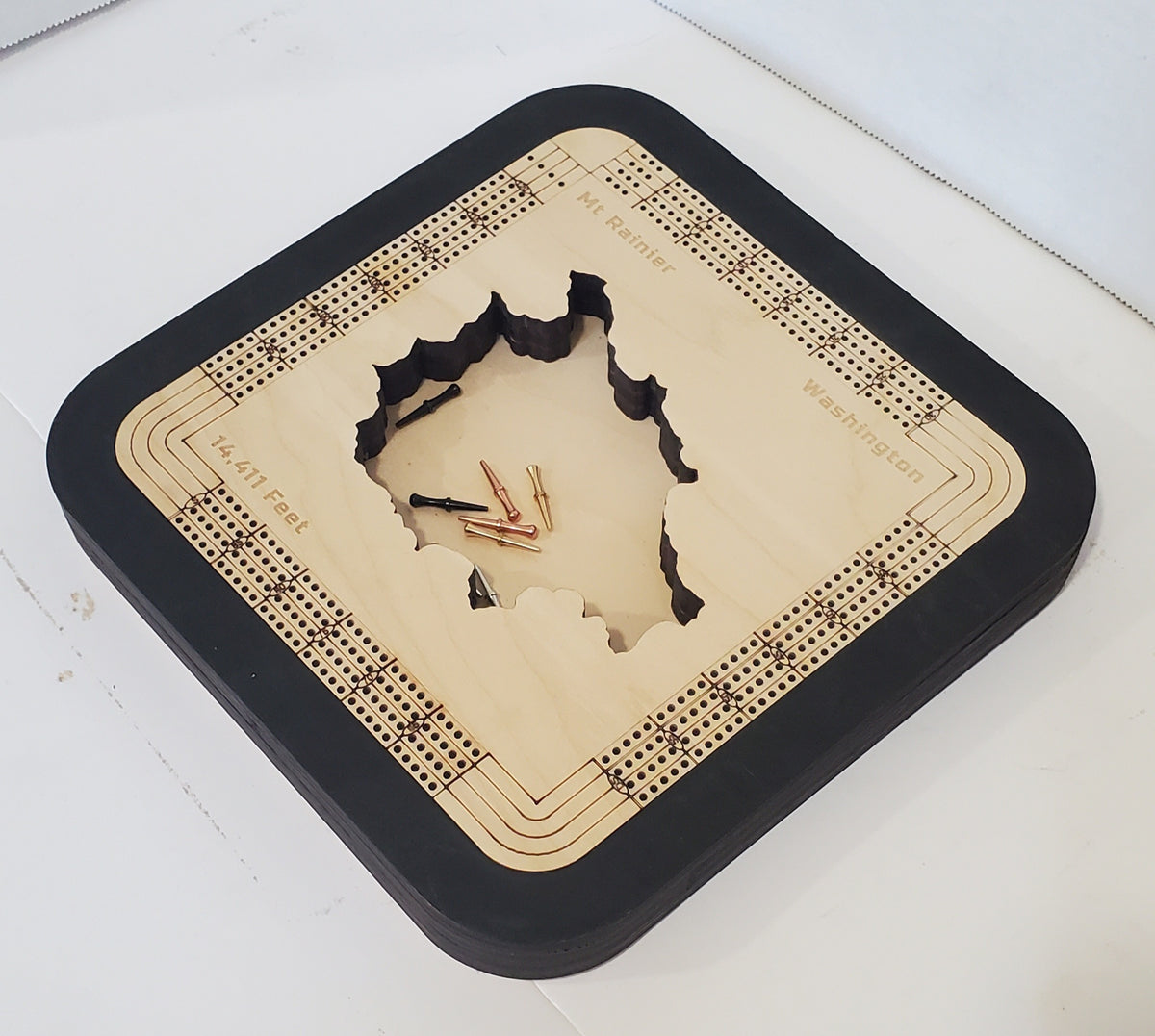 Mount Rainier 4 Lane Cribbage Board